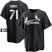 Roddery Munoz Men's St. Louis Cardinals Black/White Replica Jersey